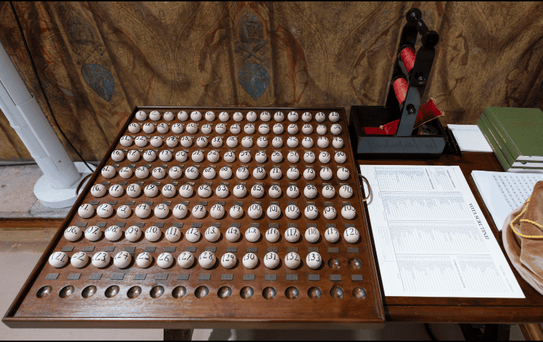 Así luce la Capilla Sixtina a un día del cónclave (FOTOS)