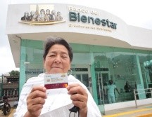 Si es posible, utiliza los cajeros del banco emisor de tu tarjeta para evitar cargos adicionales. ESPECIAL / X / @bienestarmx