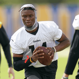 Steelers, cerca de cambiar a su receptor a Cowboys