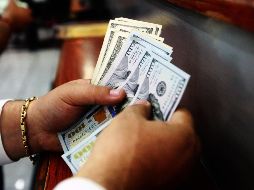 Las remesas enviadas como un depósito a cuenta significaron el 49% del monto total, al ascender a 6 mil 912 millones de dólares. EL INFORMADOR / ARCHIVO