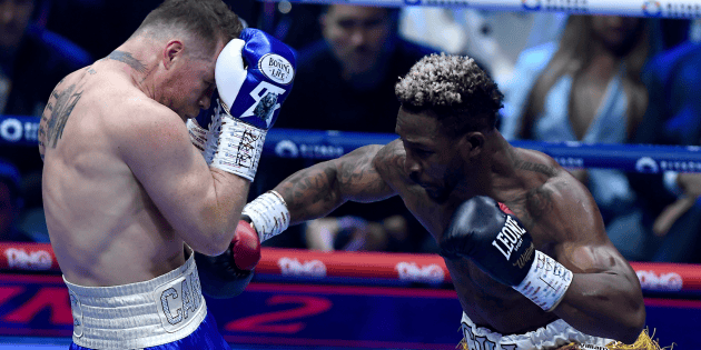Canelo Álvarez se lleva nuevo golpe de William Scull tras decepcionante