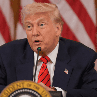 Mensaje inusual de la Fed advierte riesgos en economía: Especialista