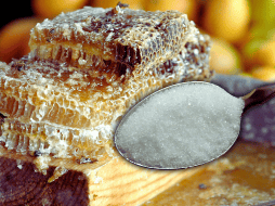 Hay que saber que ambos endulzantes, miel y azúcar, contienen fructosa y glucosa. EL INFORMADOR / ARCHIVO