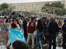 Usuarios en redes sociales difundieron imágenes y videos del momento posterior al colapso. X / @LpzVctr