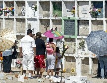 Se espera que alrededor de 65 mil personas visiten los cementerios durante este fin de semana con motivo del Día de las Madres. EL INFORMADOR/ ARCHIVO