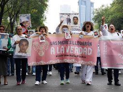 En el marco del Día de la Madre, colectivos de búsqueda marchan sobre Paseo de la Reforma por las madres asesinadas y los desaparecidos, exigiendo justicia con flores, mantas y consignas. SUN /Y. Osnaya.