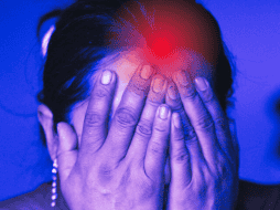 La migraña se anuncia con una serie de síntomas que, quienes la padecen con regularidad, pueden reconocer. AP / ARCHIVO