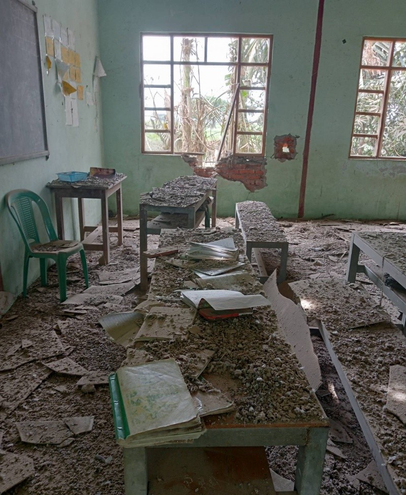  Resultado del ataque en la escuela en Ohe Htein Twin. Khit Thit media