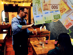 Las propinas han vuelto a la opinión pública.