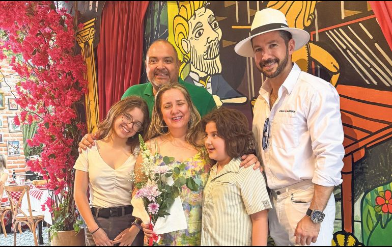 Día de las Madres con Grupo Chapultepec. GENTE BIEN JALISCO / Cortesía