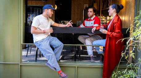 Sofía Martínez, Osmar Hueso y Daniel Hueso son los fundadores de Grupo Vinos y Rolitas, el colectivo tapatío detrás de lugares de moda como Gastón Wine Bar y Paolo Ìtalo Disco. GENTE BIEN JALISCO / J. Soltero