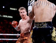 Álvarez deberá aprovechar su corpulencia y tratar de acabar pronto con Crawford. AFP/S. Marcus