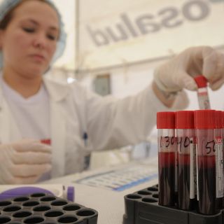 EU aprueba el primer test sanguíneo para ayudar en la detección del Alzheimer