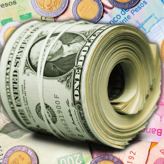 El peso cierra la semana con SACUDIDA frente al dólar