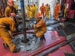 Pemex arrastra más deudas y baja en producción