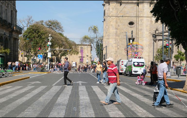 Dadas las altas temperaturas, se sugiere reducir el esfuerzo físico bajo el sol para prevenir golpes de calor. UNSPLASH / A. Baki Durmus