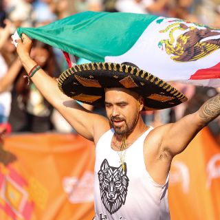 Corredores celebran participar en Medio Maratón de Zapopan