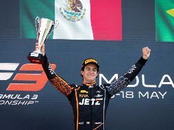 Para Ramos, escuchar el Himno Nacional en el Autódromo Enzo e Dino Ferrari fue un sueño hecho realidad. CORTESÍA.