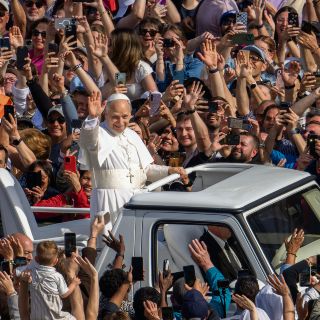 Papa León XIV llama a la unidad católica ante la polarización global