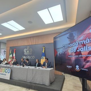Buscan atraer a más turistas canadienses a Jalisco