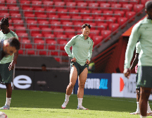 El atacante surcoreano Son Heung-min tendrá la oportunidad de poner fin a su sequía de títulos y coronar diez años de servicio para Tottenham. EFE / L. Tejido