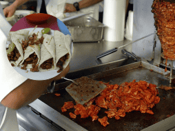 De esta forma se prepara la salsa para marinar los tacos al pastor. EL INFORMADOR / ARCHIVO