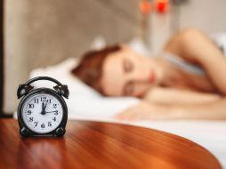 La cantidad correcta de horas de descanso varia dependiendo la edad. Canva/ESPECIAL