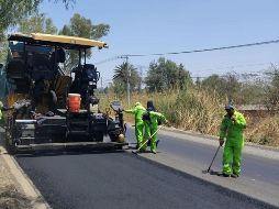 Las maniobras se llevarán a cabo de tal manera que permitan el tránsito continuo por un carril de circulación. ESPECIAL