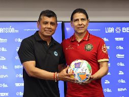 Los directores técnicos Alfonso Sosa (DER), de Leones Negros, y Marco Antonio “Chima” Ruiz (IZQ), de la Jaiba Brava, compartieron sus sensaciones de cara a la gran Final de Vuelta que se jugará en el Estadio Jalisco. IMAGO7