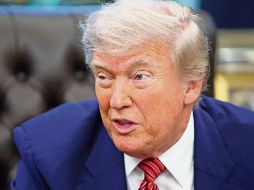 El mandatario presiona al gigante tecnológico Apple para que invierta en EU. EFE