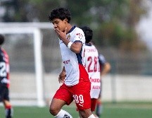 El juvenil rojiblanco se ha convertido en uno de los elementos más destacados en las fuerzas básicas de Chivas. IMAGO7.