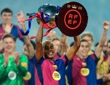 Lamine Yamal, quien se formó en La Masia, y que a menudo es comparado con Lionel Messi, debutó en 2023 bajo la batuta de Xavi Hernández con solo 15 años. EFE / ARCHIVO