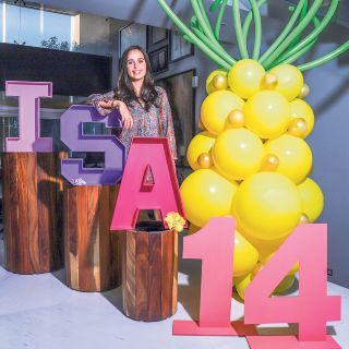 Aloha, Isabella! Celebra su cumpleaños al estilo hawaiano