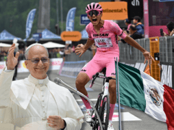 El pelotón, incluido Isaac Del Toro, 