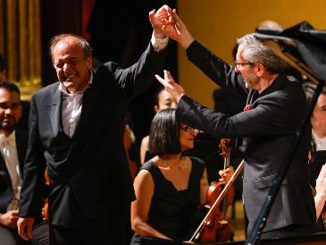 El FCM cerró con la OFJ y el aclamado pianista canadiense Louis Lortie. EL INFORMADOR/H.FOGUEROA