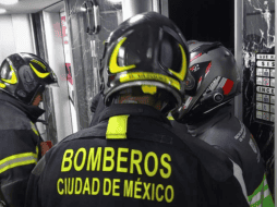 Autoridades informaron que aún no se determina la causa de la falla en el elevador de la Torre Latinoamericana. ESPECIAL/X @SGIRPC_CDMX