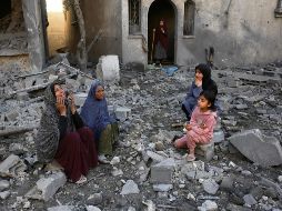 Palestinos sufren en la Franja de Gaza mientras Hamás e Israel negocian de la mano de Estados Unidos un alto al fuego. AFP/B. Taleb