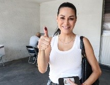 Alrededor de las 10:00 horas, Gómez Pozos llegó a la casilla para ejercer su voto. EL INFORMADOR / A. NAVARRO