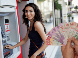 Más allá de buscar un aumento en los ingresos, el verdadero reto para el 2025, advierten los especialistas, es aprender a manejar mejor el dinero.  CANVA