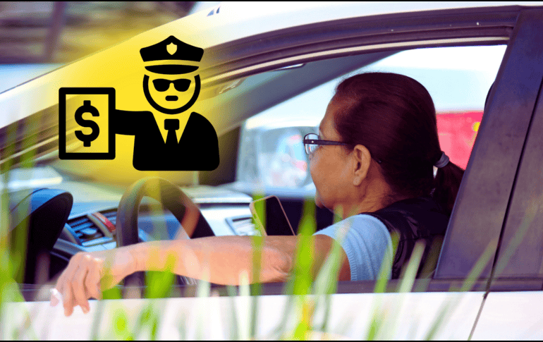 En Jalisco no existen operativos para detectar a conductores usando el celular, pero un agente puede infraccionar si observa esta conducta. EL INFORMADOR / ARCHIVO