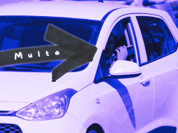 De acuerdo con datos de la Secretaría de Seguridad del Estado de Jalisco, en lo que va del año se han aplicado 13 mil 579 multas a conductores por usar el celular mientras manejan. EL INFORMADOR / ARCHIVO