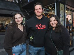 Ximena Morelos, Martin Ocaranza y Diana Calvert durante las actividades por el tercer aniversario del Centro de vida La Perla. GENTE BIEN JALISCO / C. JImeno