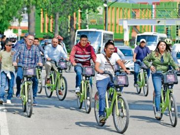 Tanto el 14 como el 15 de junio, el Monumento a la Revolución será sede de la "Mega Biciescuela CDMX", en donde cualquier persona mayor a los 3 años podrá aprender a andar en bici. SUN/ ARCHIVO