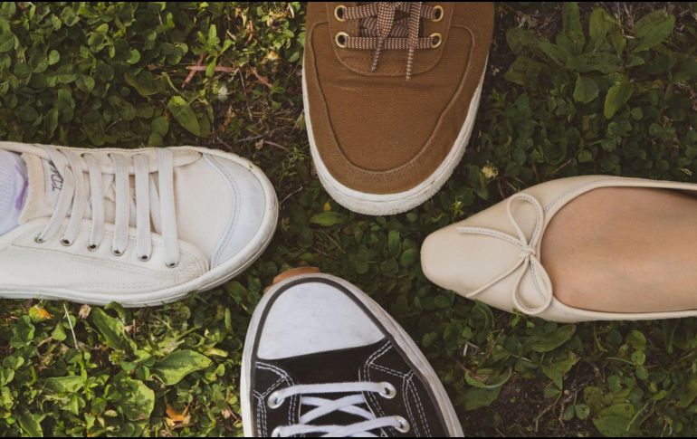 Estos son los zapatos que se pueden arruinar cpmpletamente si llueve. Canva/ESPECIAL