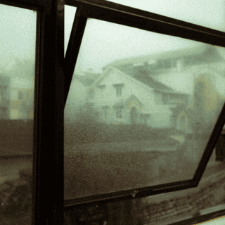 ¿Cómo evitar que entre agua de lluvia por la ventana?