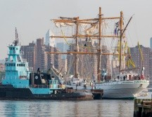 A las 6 de la mañana (hora local) la nave fue remolcada por un barco de la empresa DonJon Marine, contratada directamente por la Semar. EFE/A. Colmenares