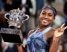 En el último set, Coco Gauff luego mantuvo su servicio dos veces para reclamar el título después de un partido que duró 2 horas y 38 minutos. EFE / C. Petit-Tesson