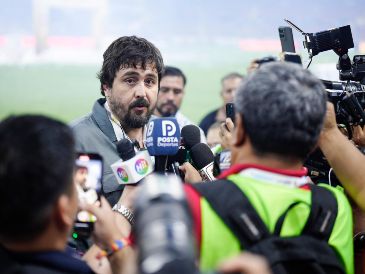 Amaury Vergara reconoció que existe una gran presión ante la falta de títulos para Chivas. IMAGO7.