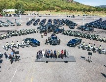 Pablo Lemus encabezó la entrega de patrullas a las distintas corporaciones del Estado en materia de seguridad. EL INFORMADOR / A. Navarro