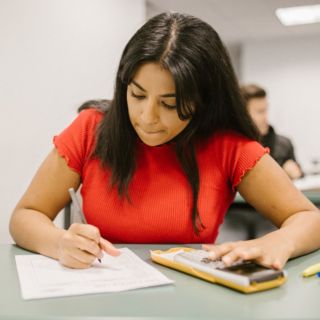 ¿Cuáles son las carreras más fáciles de estudiar, según la IA?